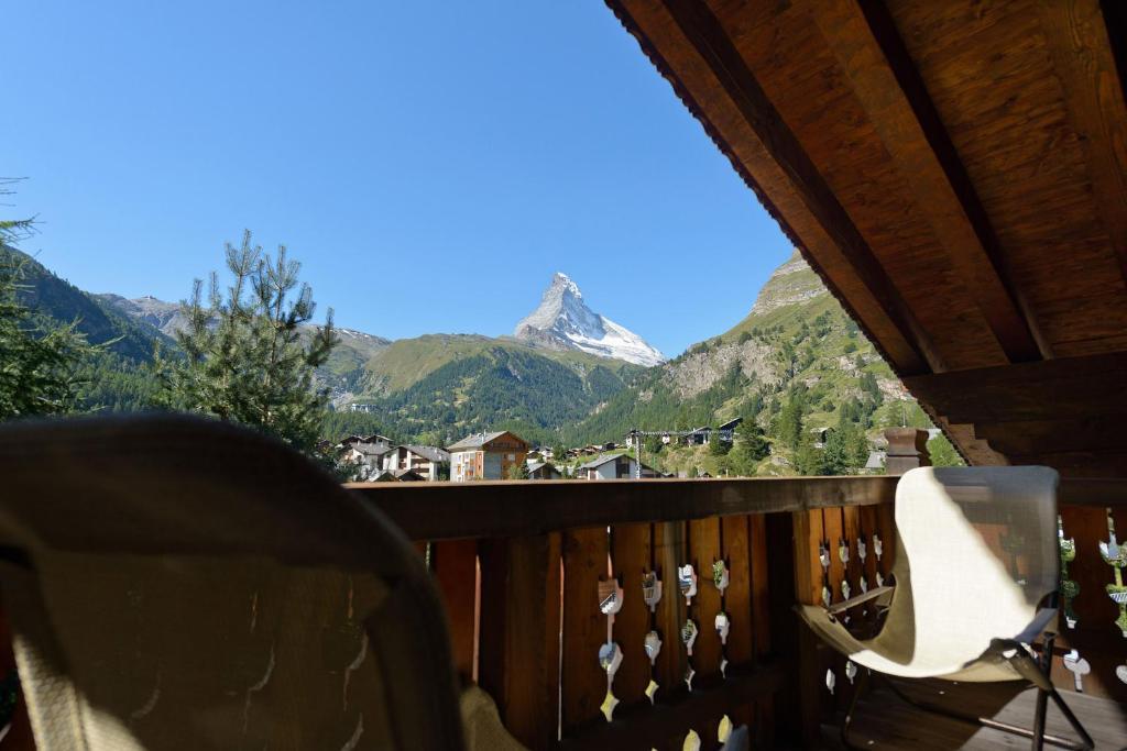 דירות צרמט Chalet Kisseye With Heated Pool And Matterhorn Views חדר תמונה