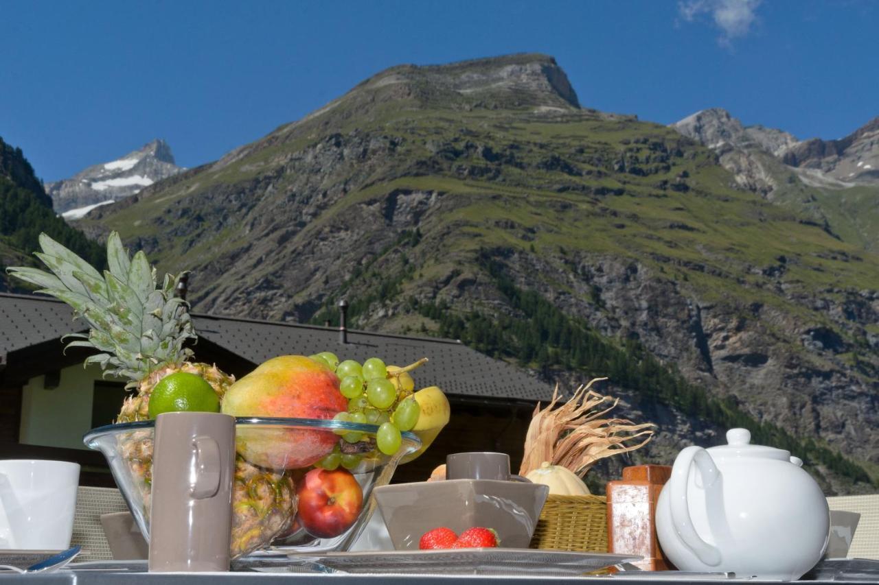 דירות צרמט Chalet Kisseye With Heated Pool And Matterhorn Views מראה חיצוני תמונה
